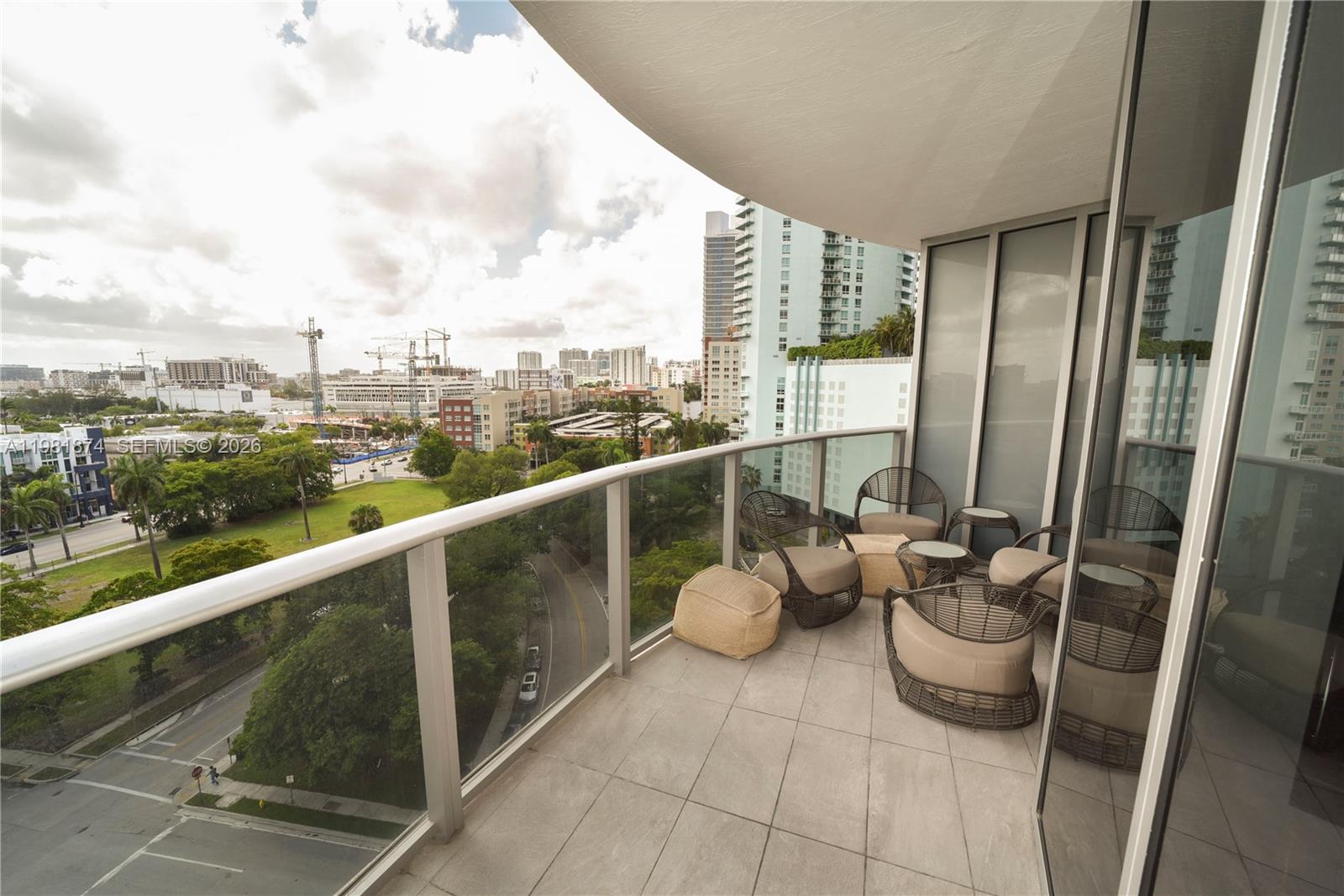 ARIA ON THE BAY CONDO - Residential