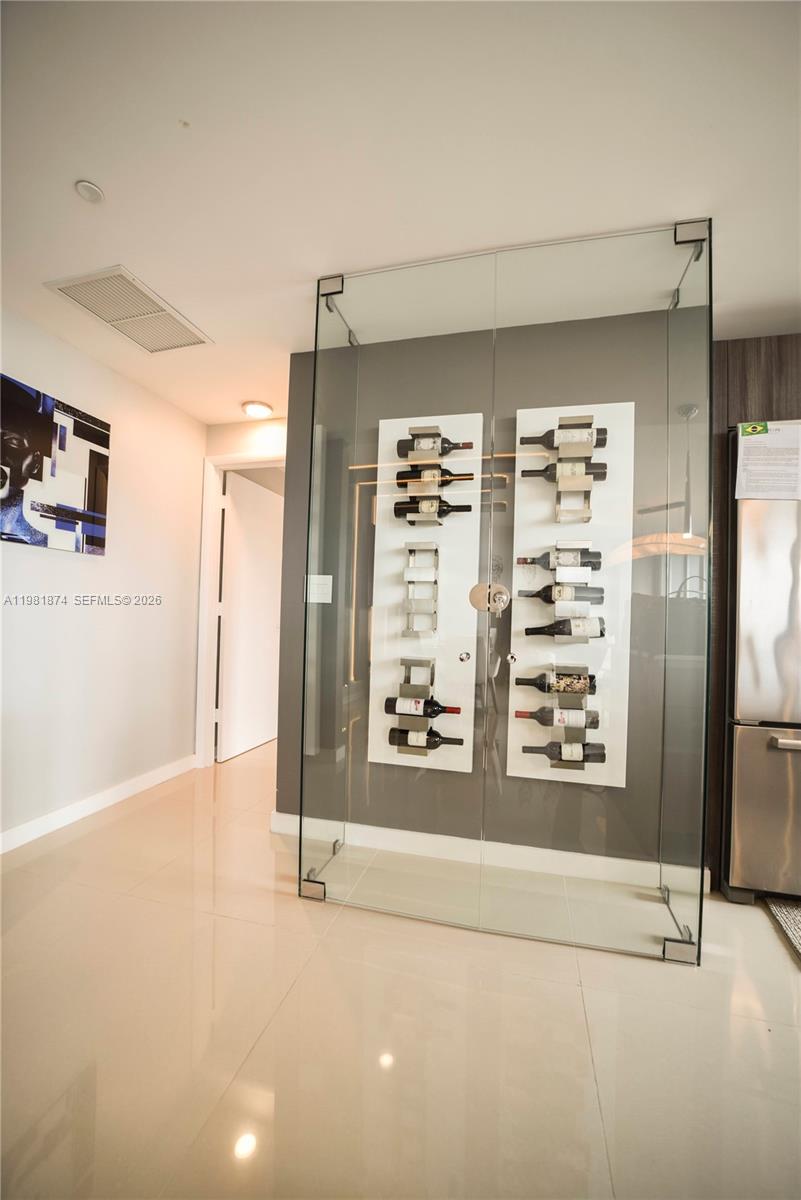 ARIA ON THE BAY CONDO - Residential