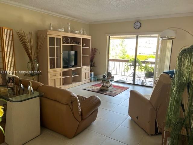 THE MEADOWS LAKE NORTH CO - Residential