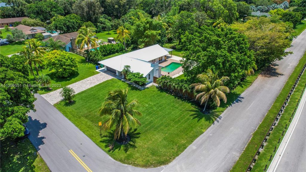 Photo of 5920 SW 196th Ln, Southwest Ranches, FL 33332 (MLS # A11399551)