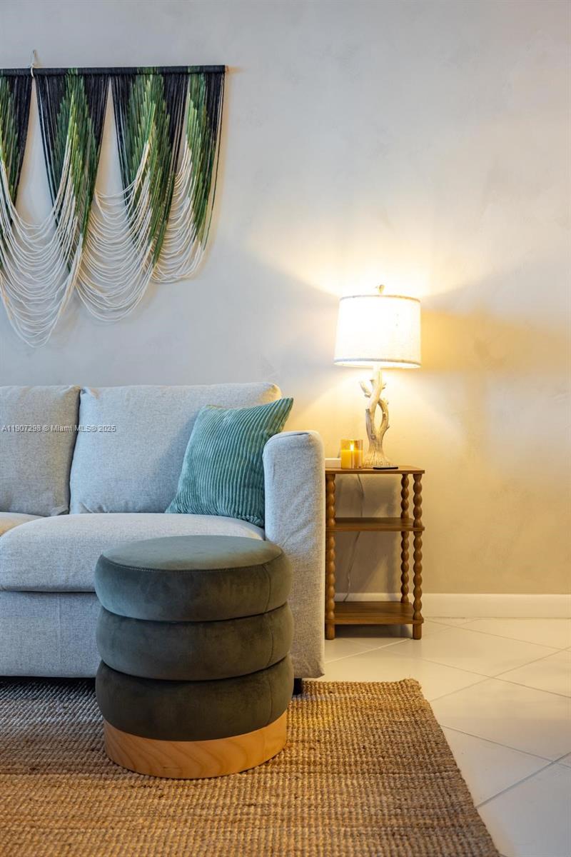 RONEY PALACE CONDO - Residential Lease