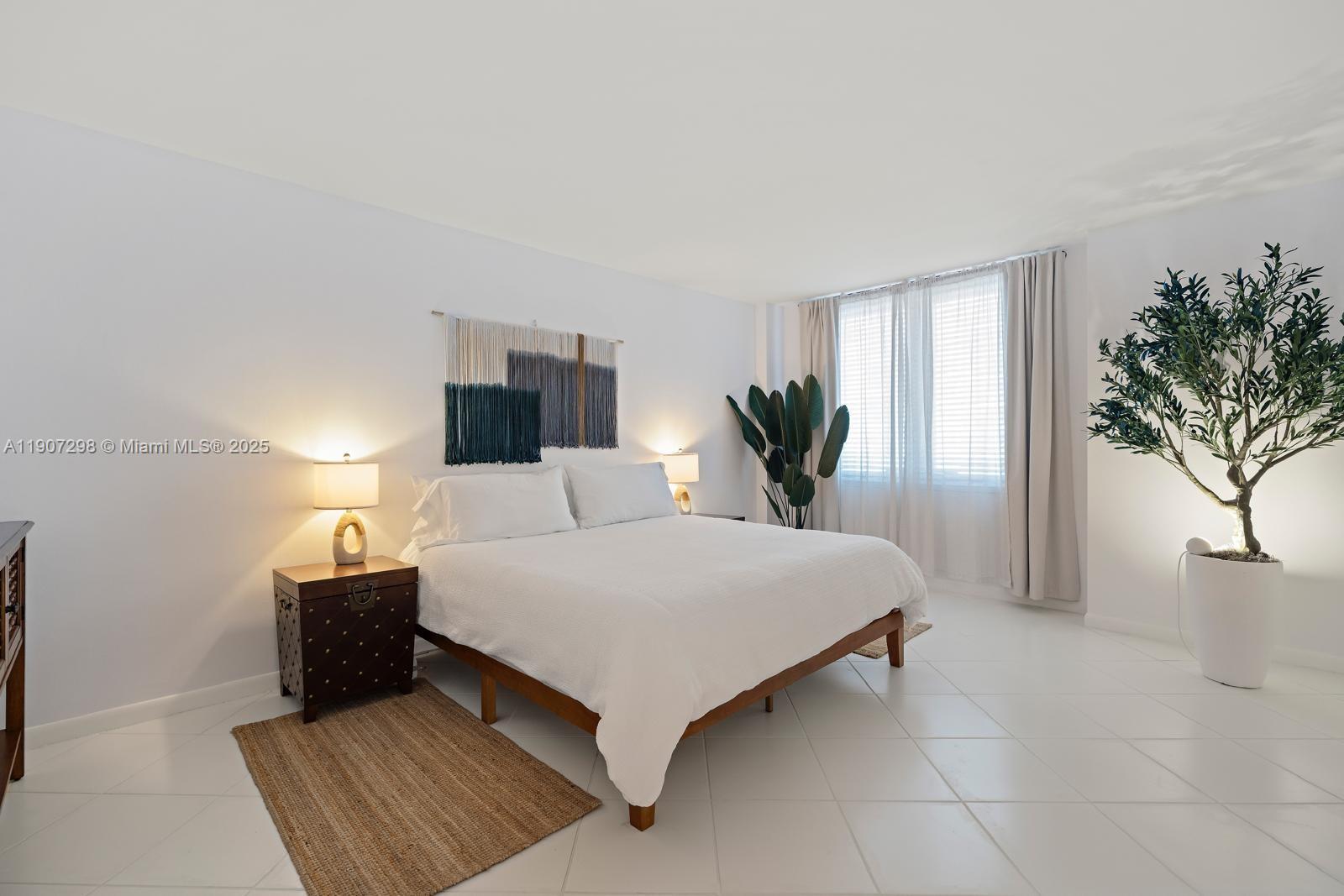 RONEY PALACE CONDO - Residential Lease