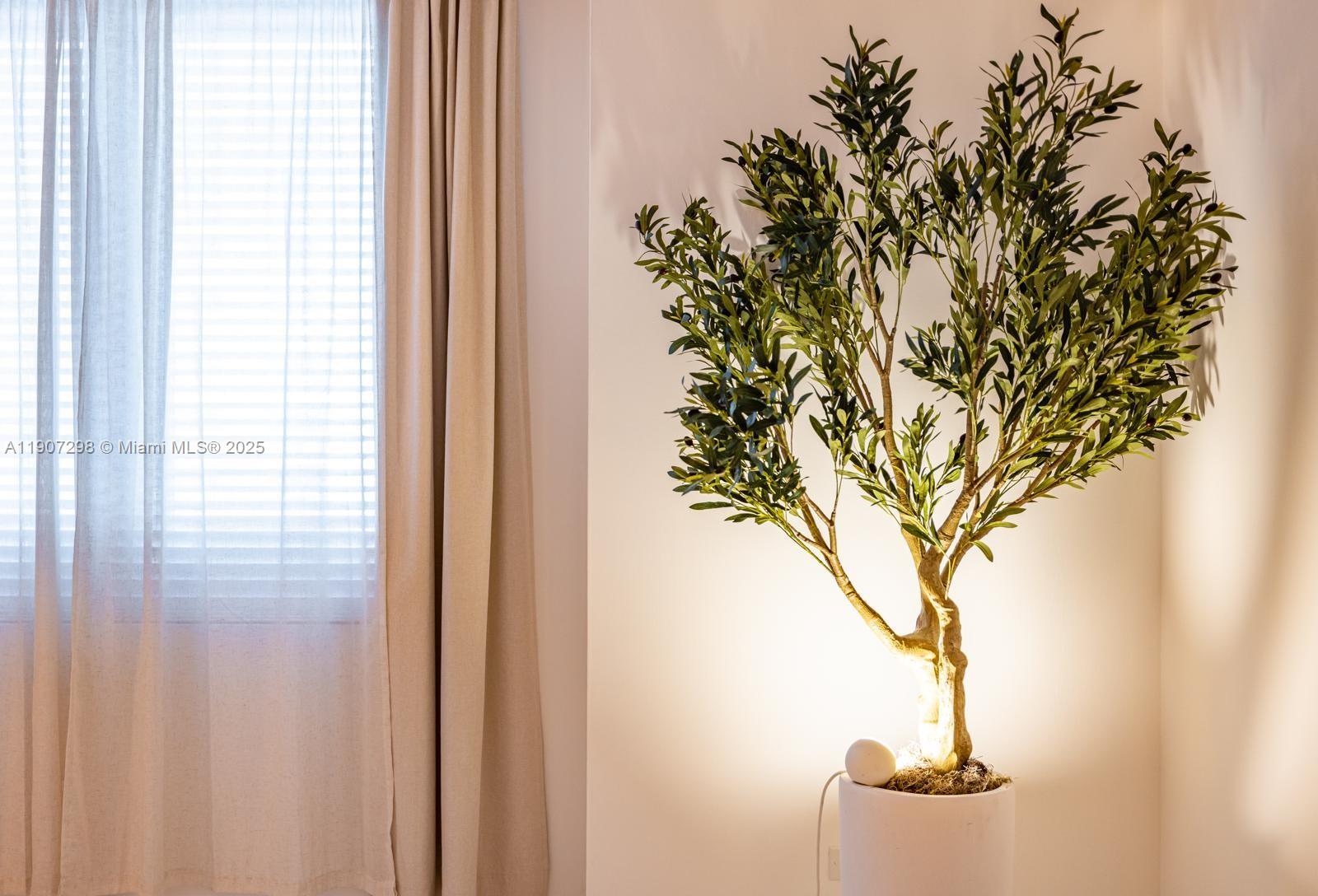 RONEY PALACE CONDO - Residential Lease