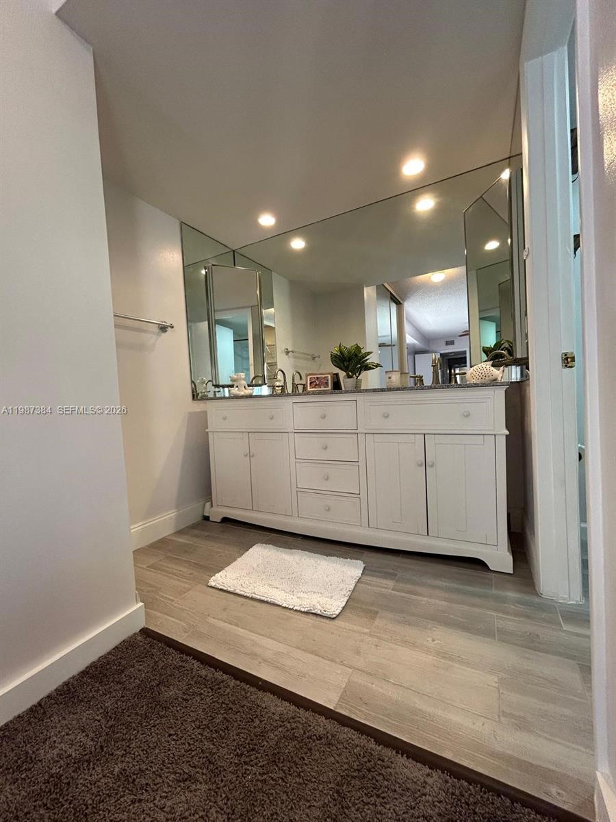 EMBASSY PARK CONDO - Residential