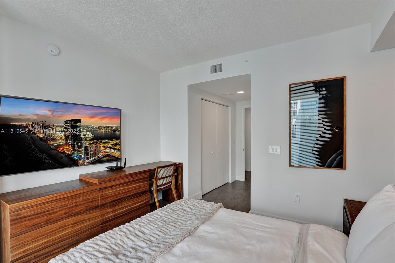 PARQUE TOWERS CONDO - Residential