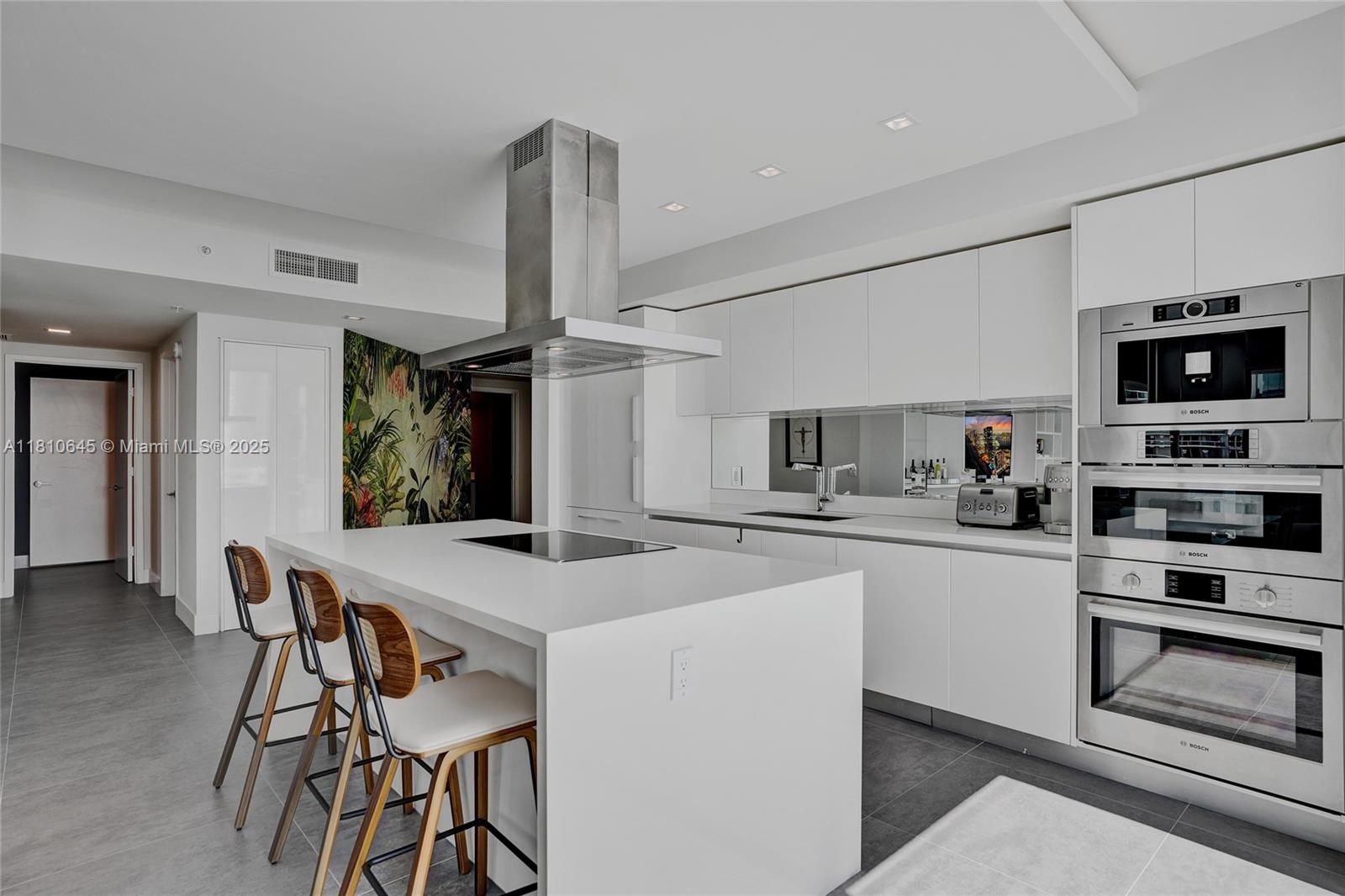 PARQUE TOWERS CONDO - Residential