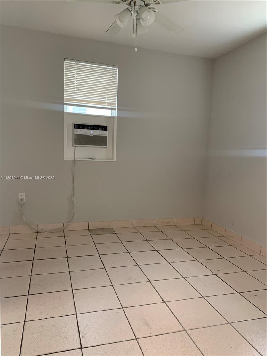 821 SW 29th Ct 5
