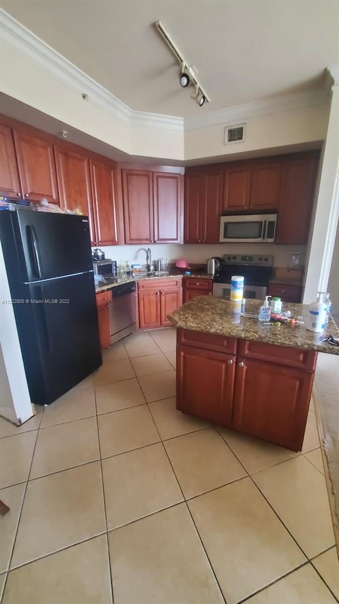 ALAQUA CONDO - Residential