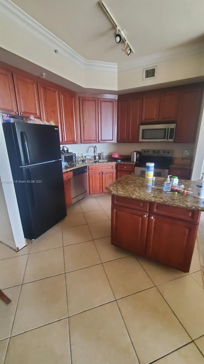 ALAQUA CONDO - Residential