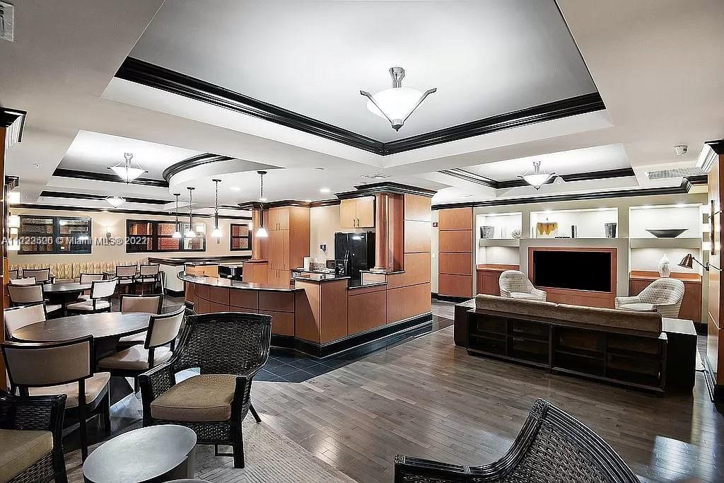 ALAQUA CONDO - Residential