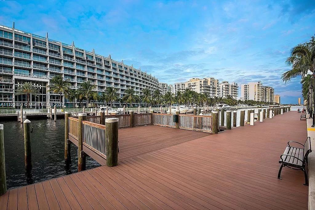 ALAQUA CONDO - Residential