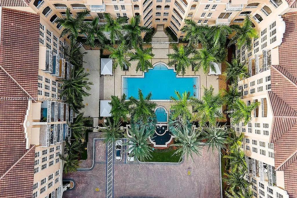 ALAQUA CONDO - Residential