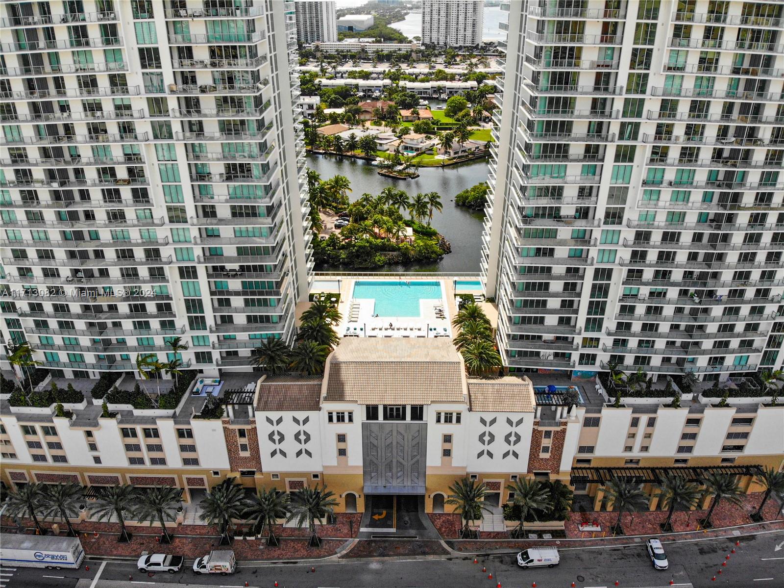 PARQUE TOWERS CONDO - Residential Lease