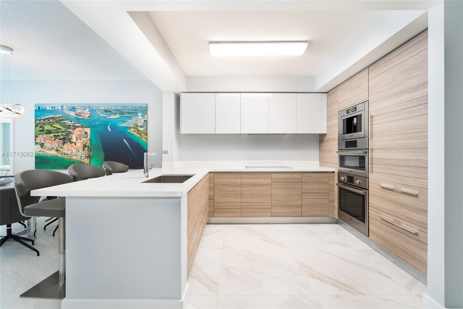 PARQUE TOWERS CONDO - Residential Lease