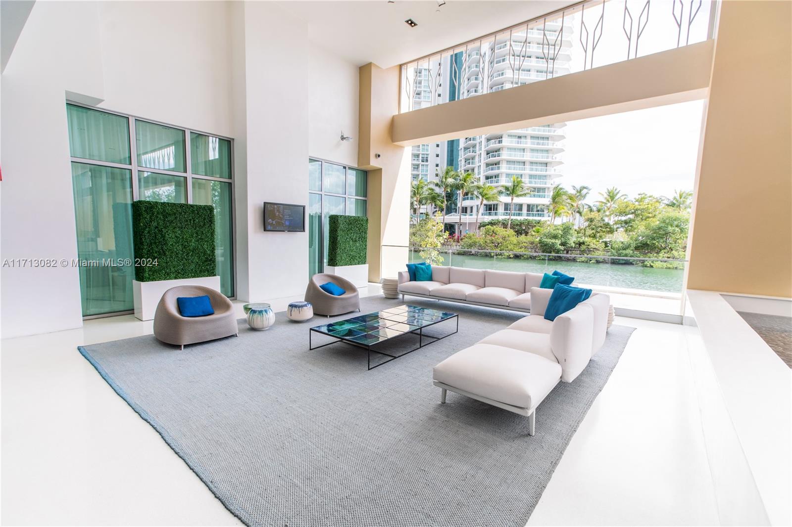 PARQUE TOWERS CONDO - Residential Lease