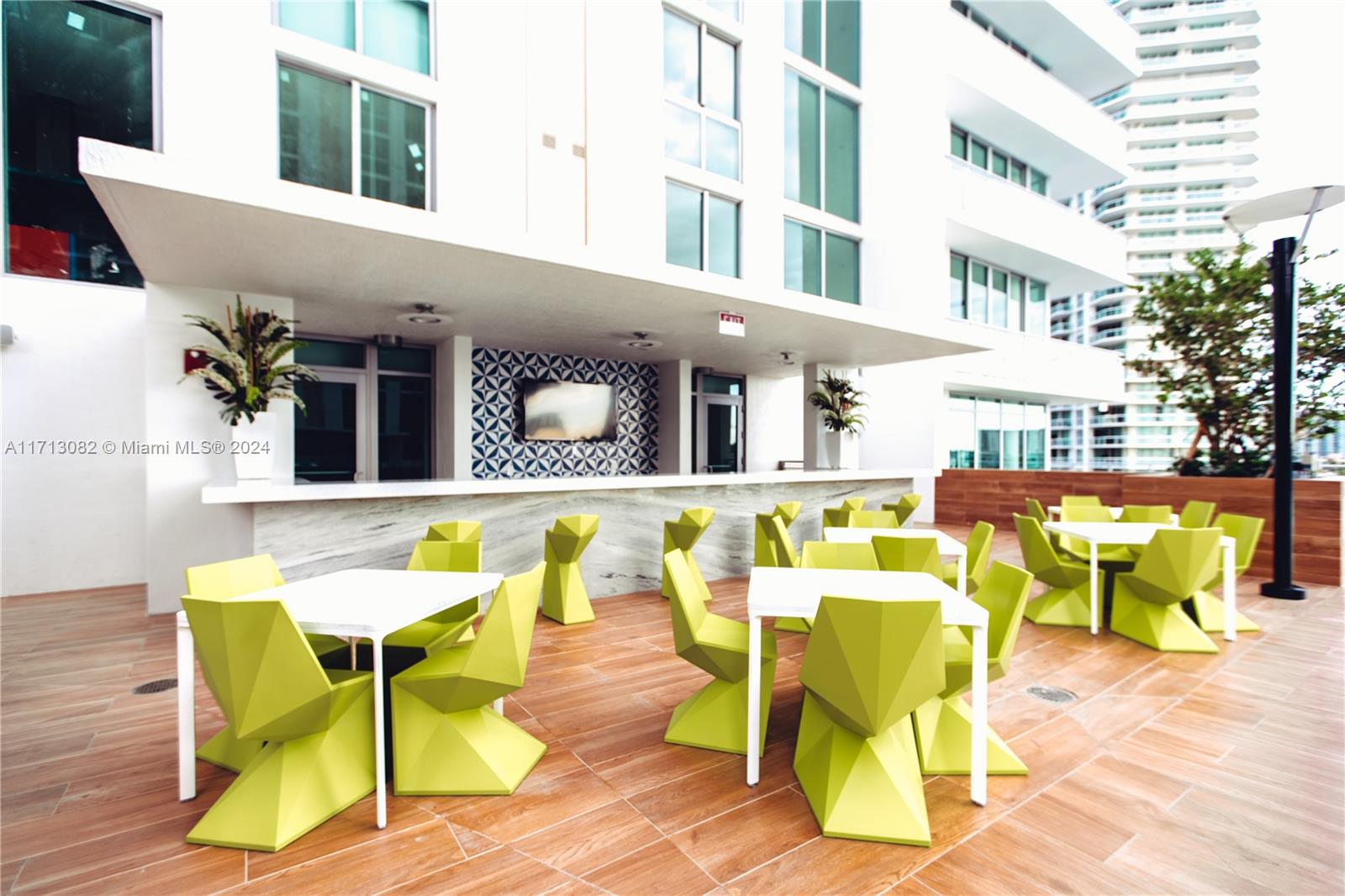 PARQUE TOWERS CONDO - Residential Lease