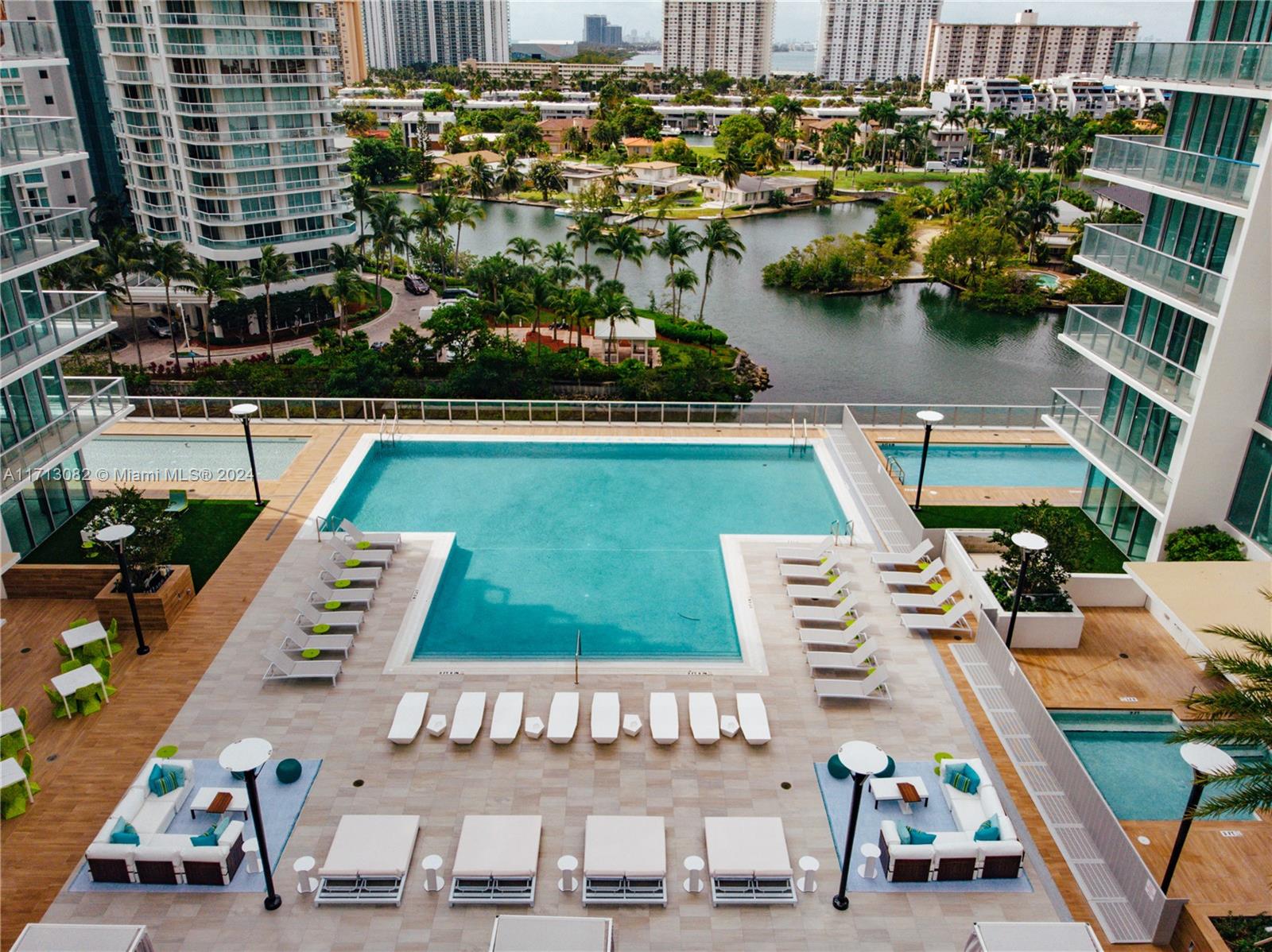 PARQUE TOWERS CONDO - Residential Lease
