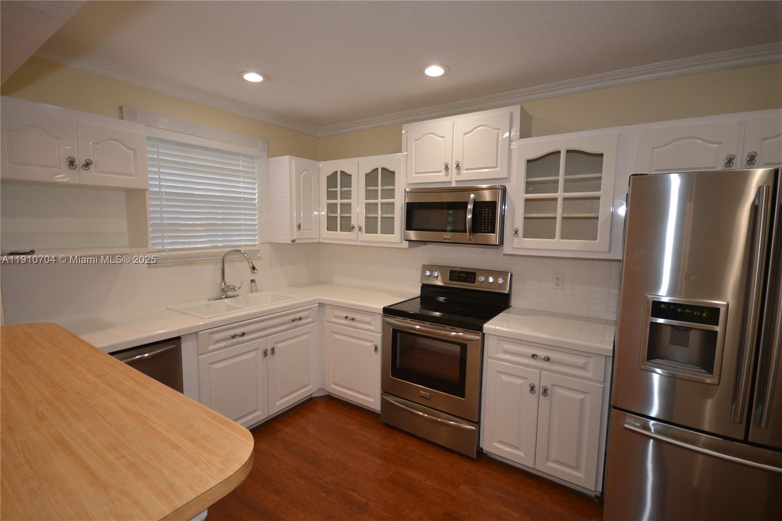 NEWMANS SURVEY - Residential Lease