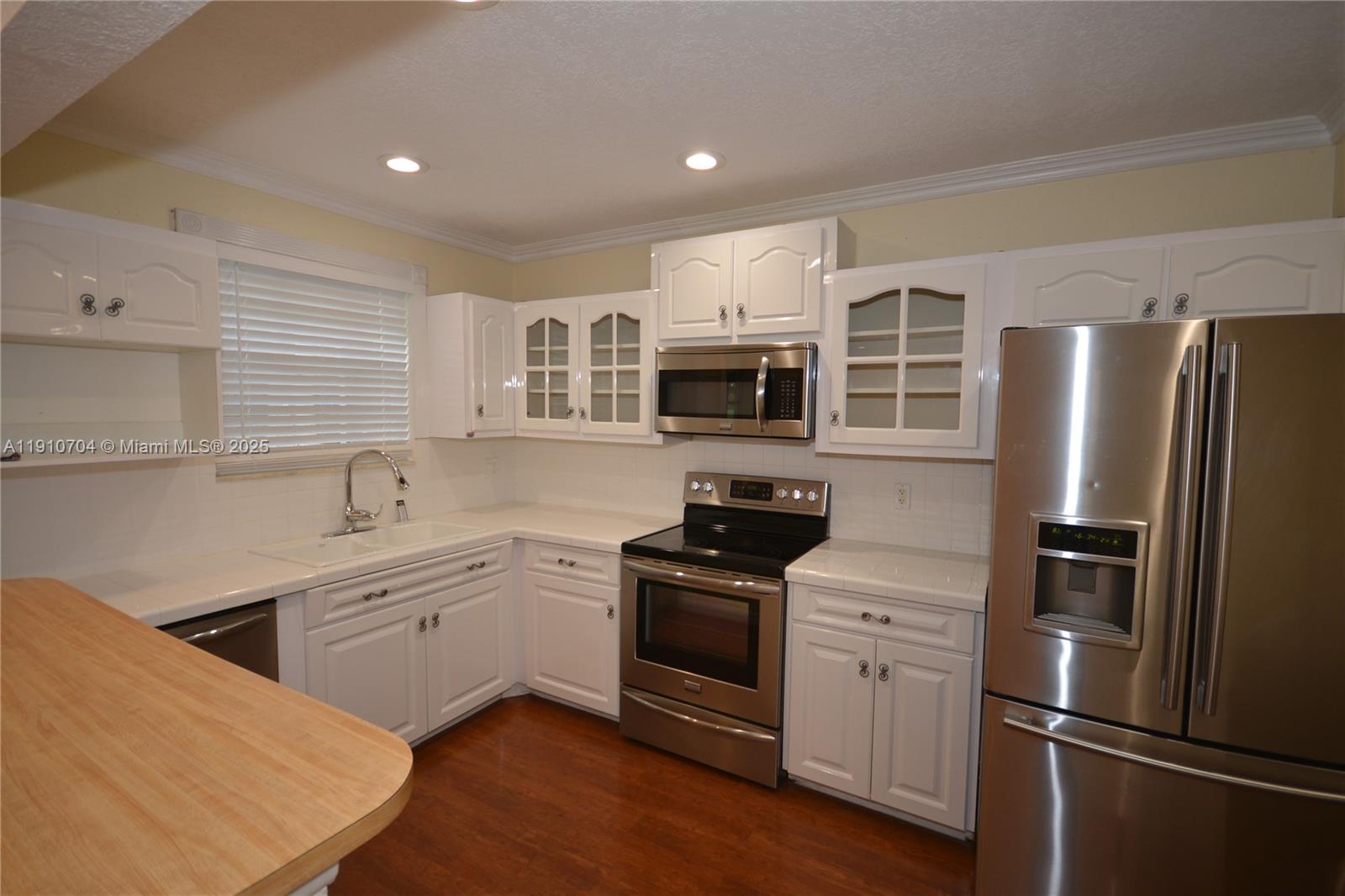 NEWMANS SURVEY - Residential Lease