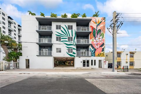 32 NW 14th Ave 403 Miami FL 33125