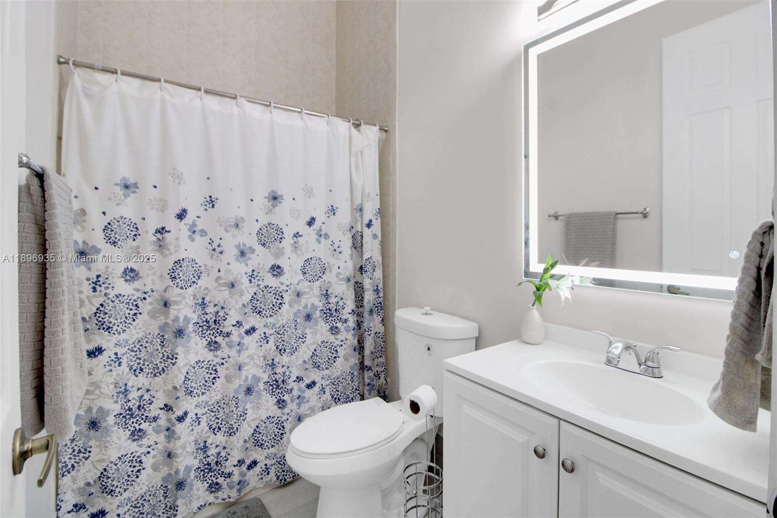 CUTLER CAY - Residential