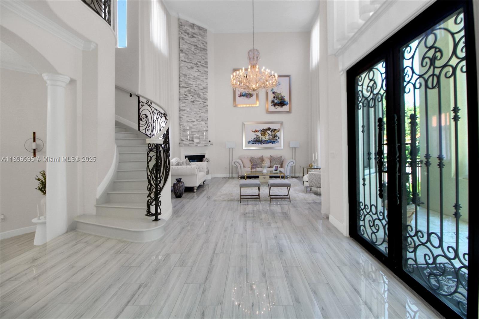 CUTLER CAY - Residential