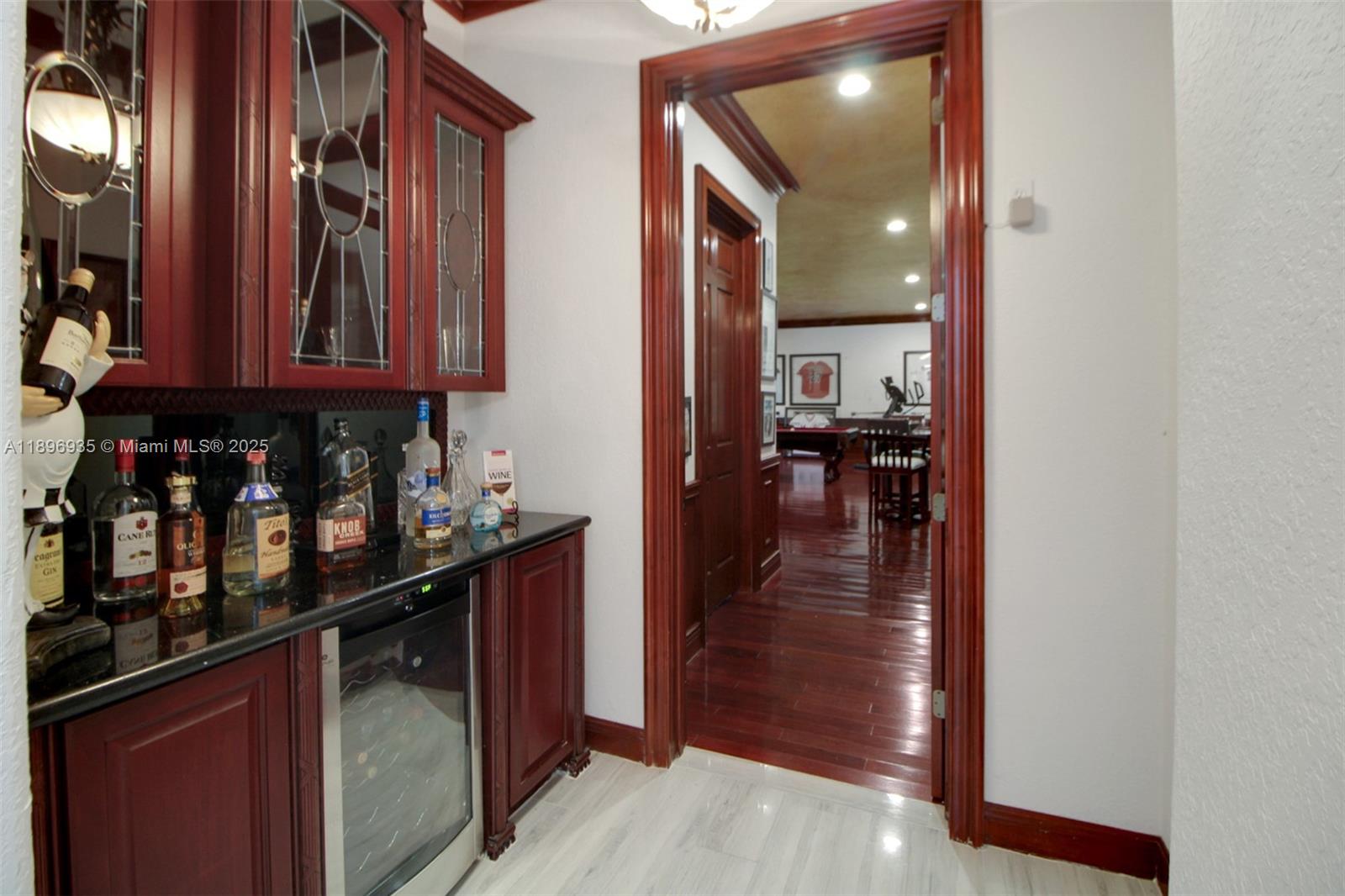 CUTLER CAY - Residential