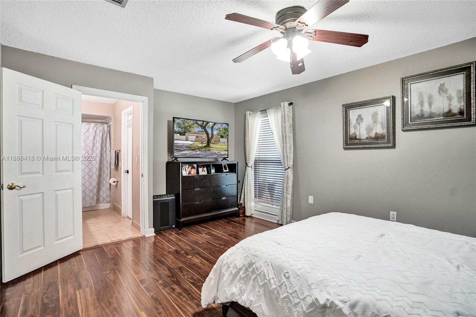 COUNTRY SECTION 1 - Residential