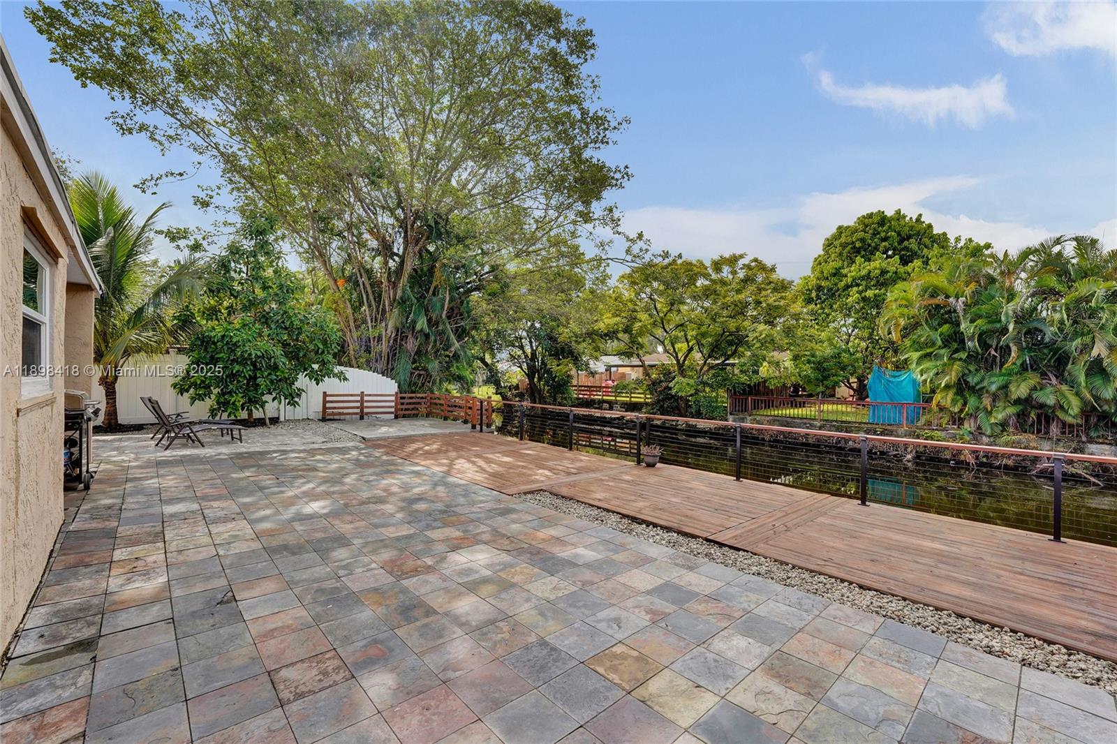 COUNTRY SECTION 1 - Residential