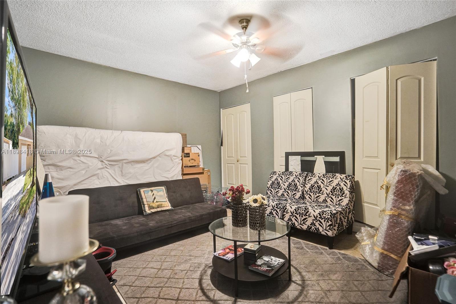 COUNTRY SECTION 1 - Residential