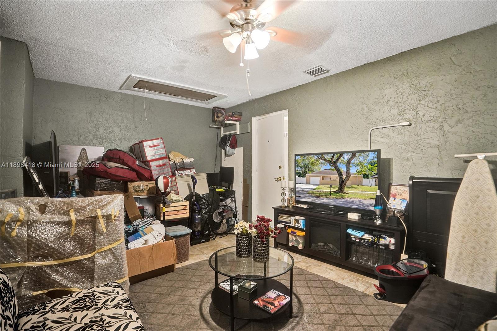 COUNTRY SECTION 1 - Residential