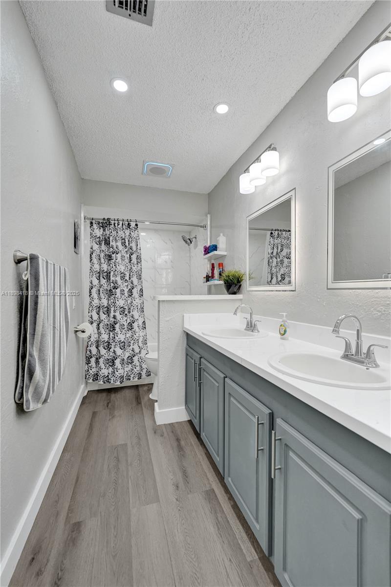 COUNTRY SECTION 1 - Residential
