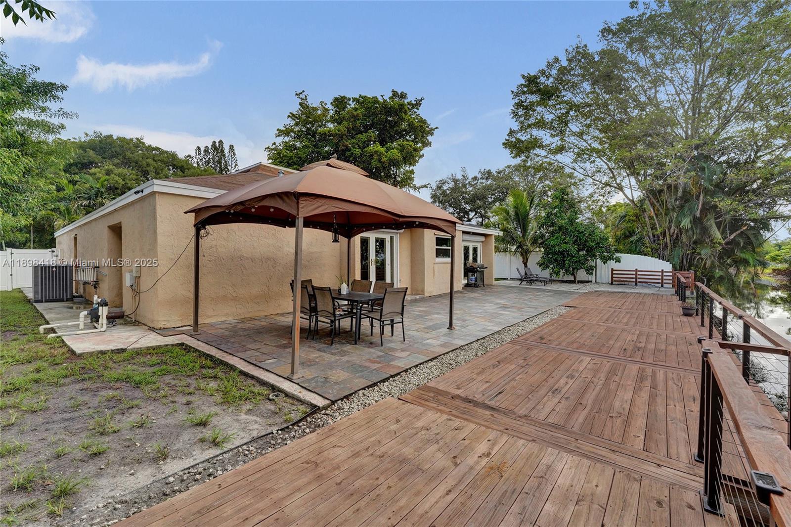 COUNTRY SECTION 1 - Residential