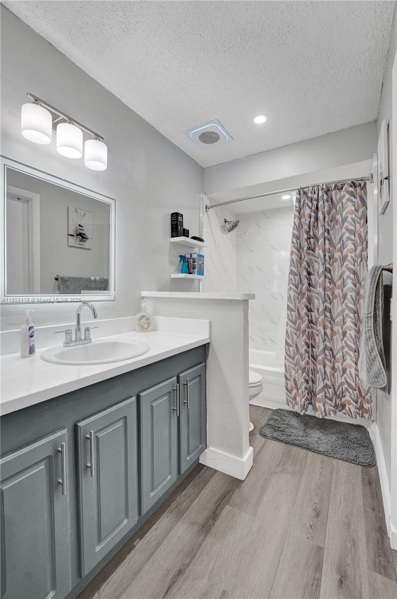 COUNTRY SECTION 1 - Residential