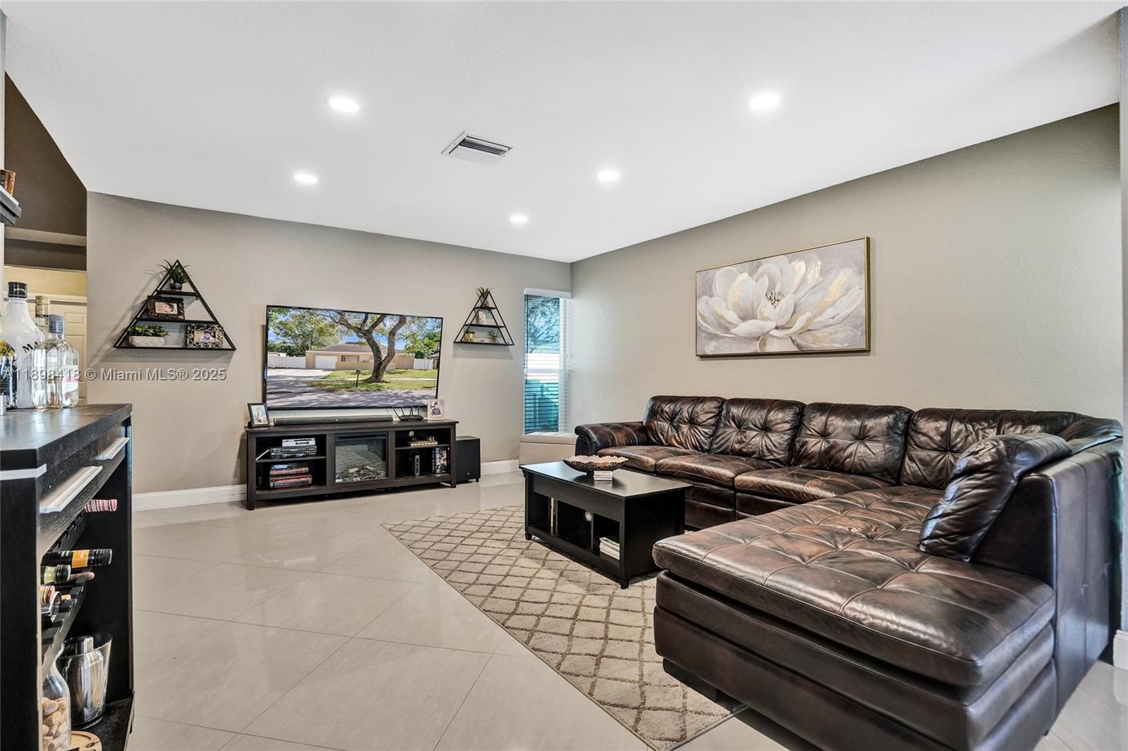 COUNTRY SECTION 1 - Residential
