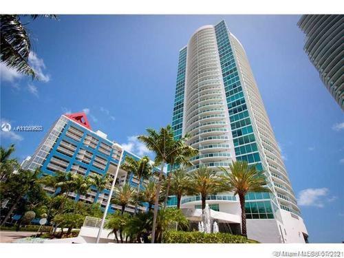 Spacious, freshly painted one bedroom unit at Skyline in Brickell. Unit has wood floors in the living area and carpet in the bedroom, with a generous walk-in closet inside the master bedroom. Kitchen opens up to the living room and includes Stainless steel refrigerator and granite countertop. Balcony has east bay views and west city views that overlook the residential area of South Brickell. One parking space assigned and Fabolous amenities that include a gym, heated pool and valet parking.