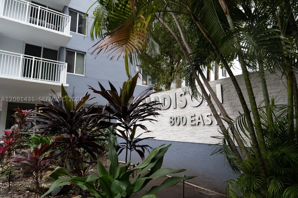 800 N Miami Ave E1602