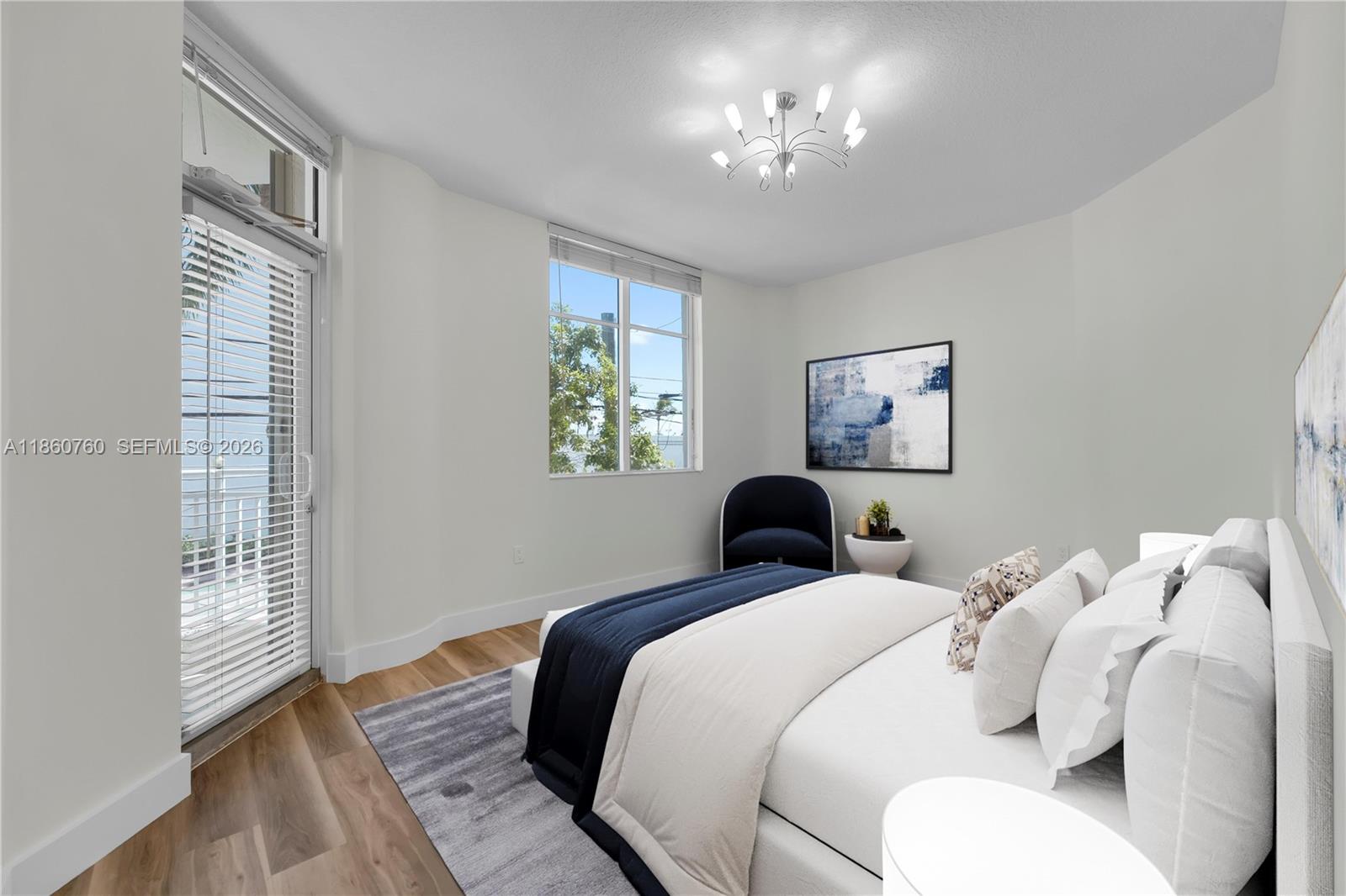 THE VISTAS CONDO - Residential