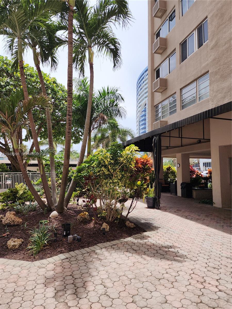 SPRING TIDE APTS CO-OP - Residential Lease