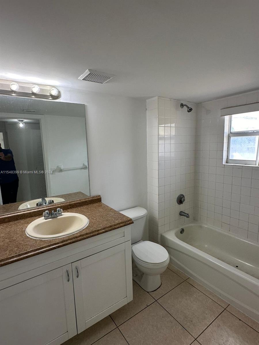 THE VILLAS OF ST AGNES CO - Residential