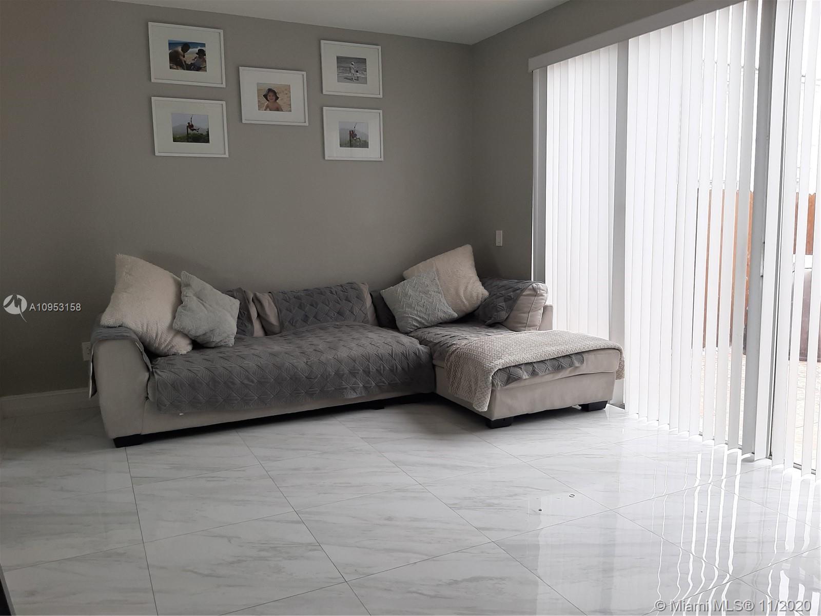 VILLAS AT NAUTICA THREE C - Residential