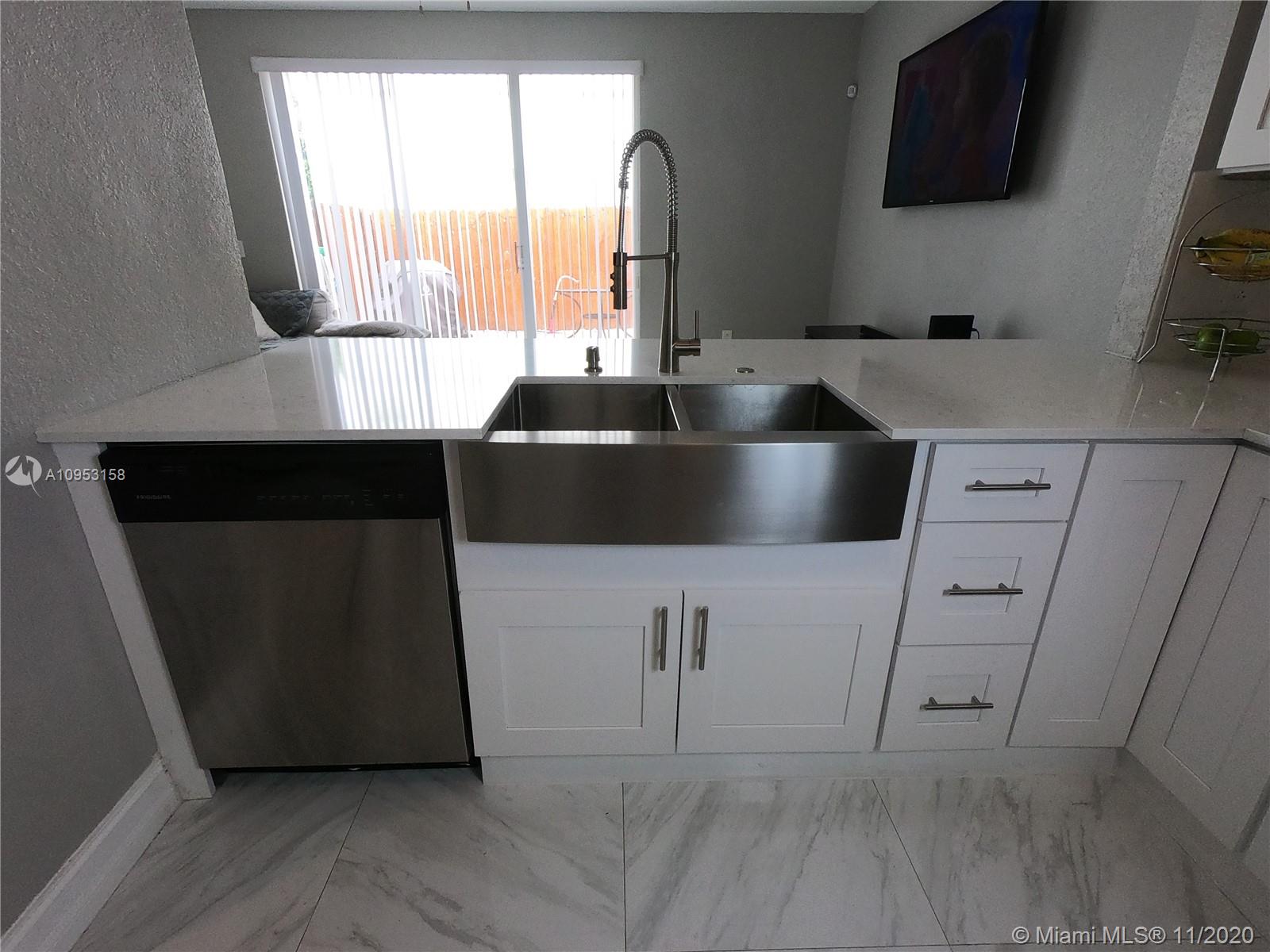 VILLAS AT NAUTICA THREE C - Residential