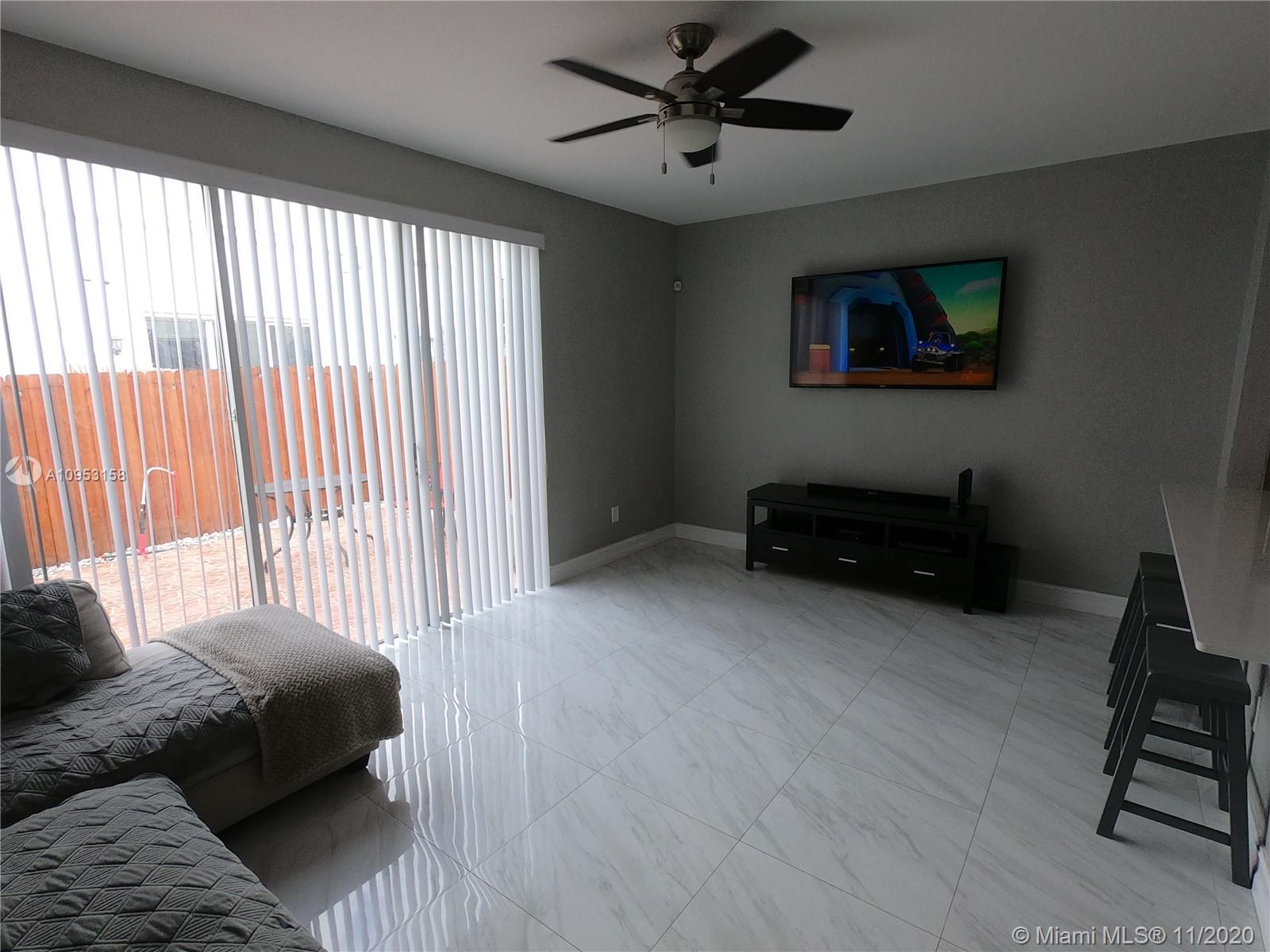 VILLAS AT NAUTICA THREE C - Residential