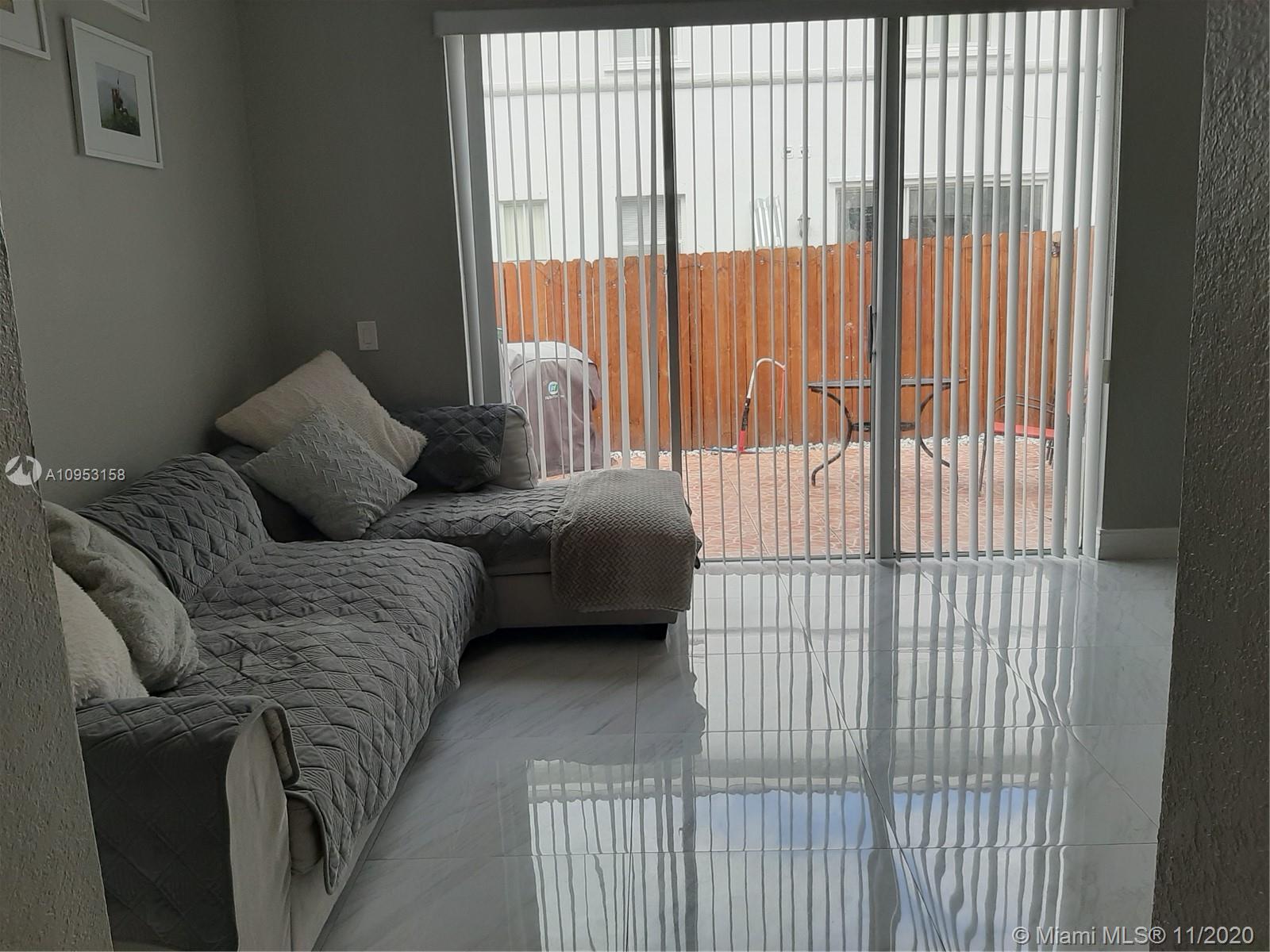 VILLAS AT NAUTICA THREE C - Residential