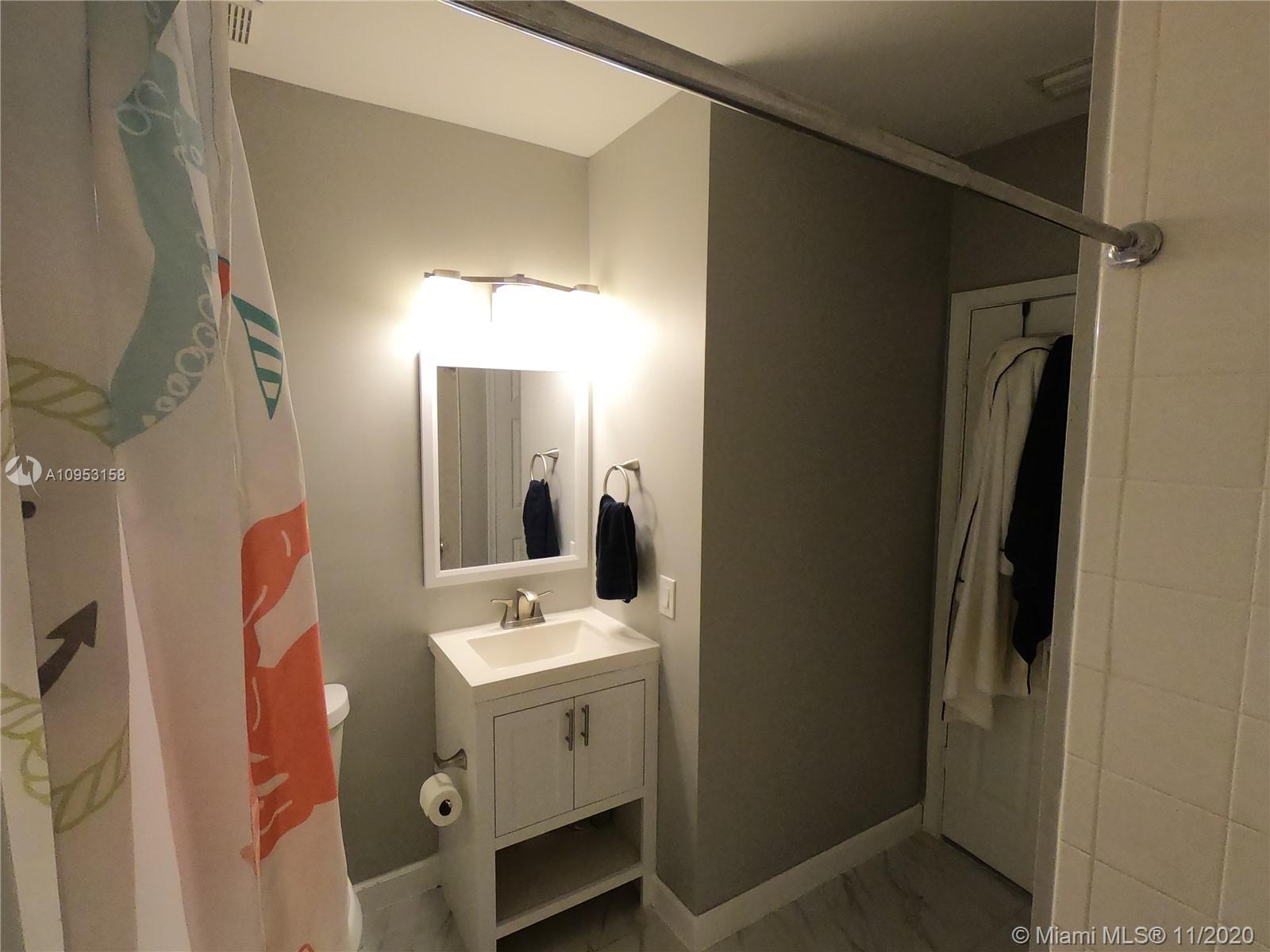 VILLAS AT NAUTICA THREE C - Residential