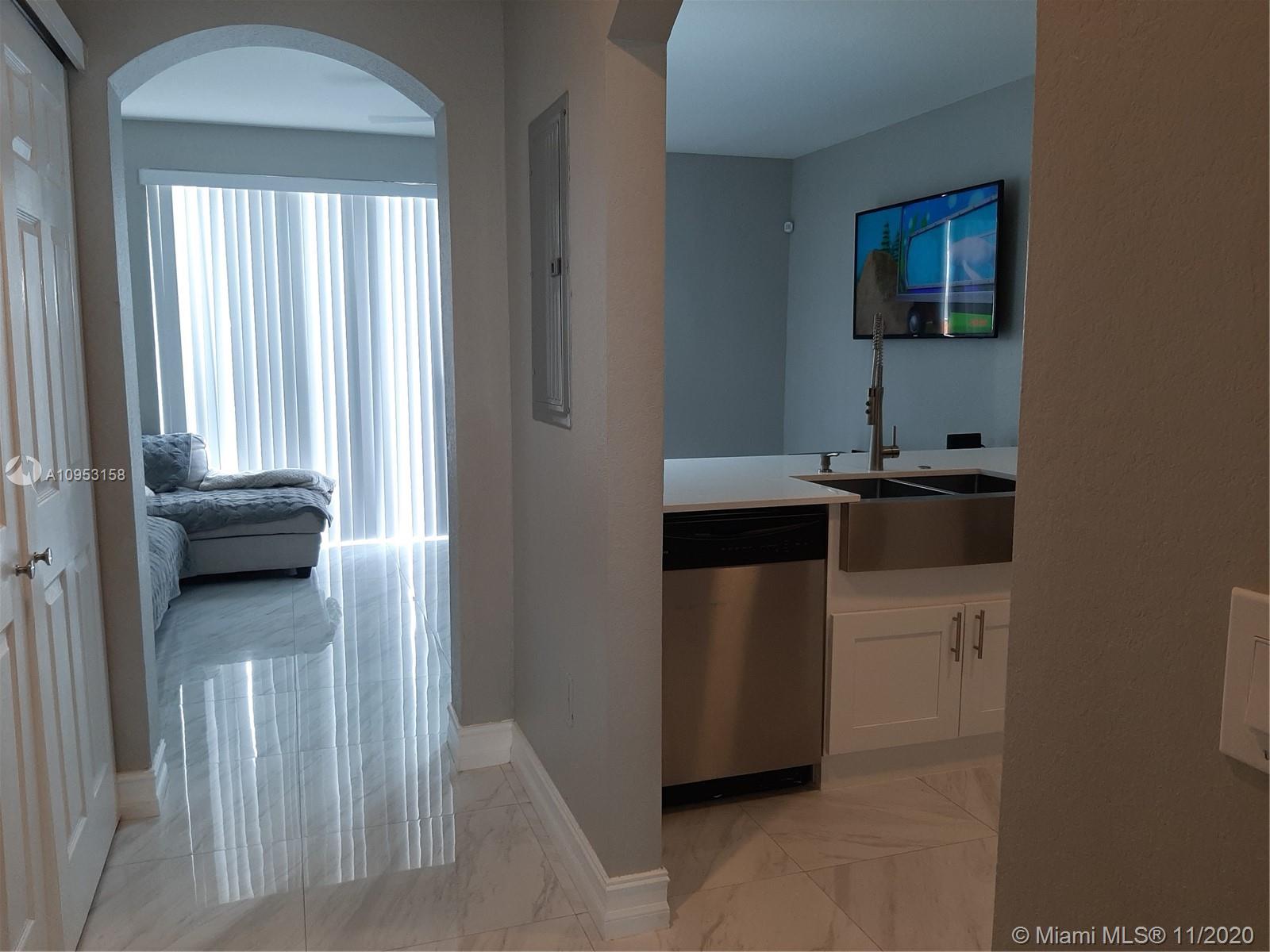 VILLAS AT NAUTICA THREE C - Residential