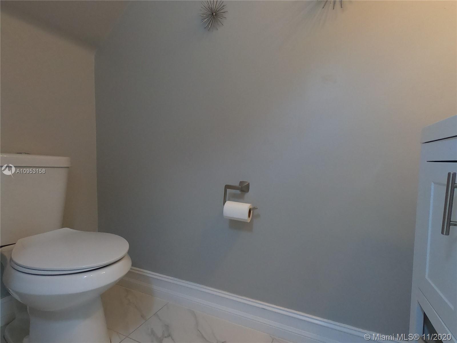 VILLAS AT NAUTICA THREE C - Residential