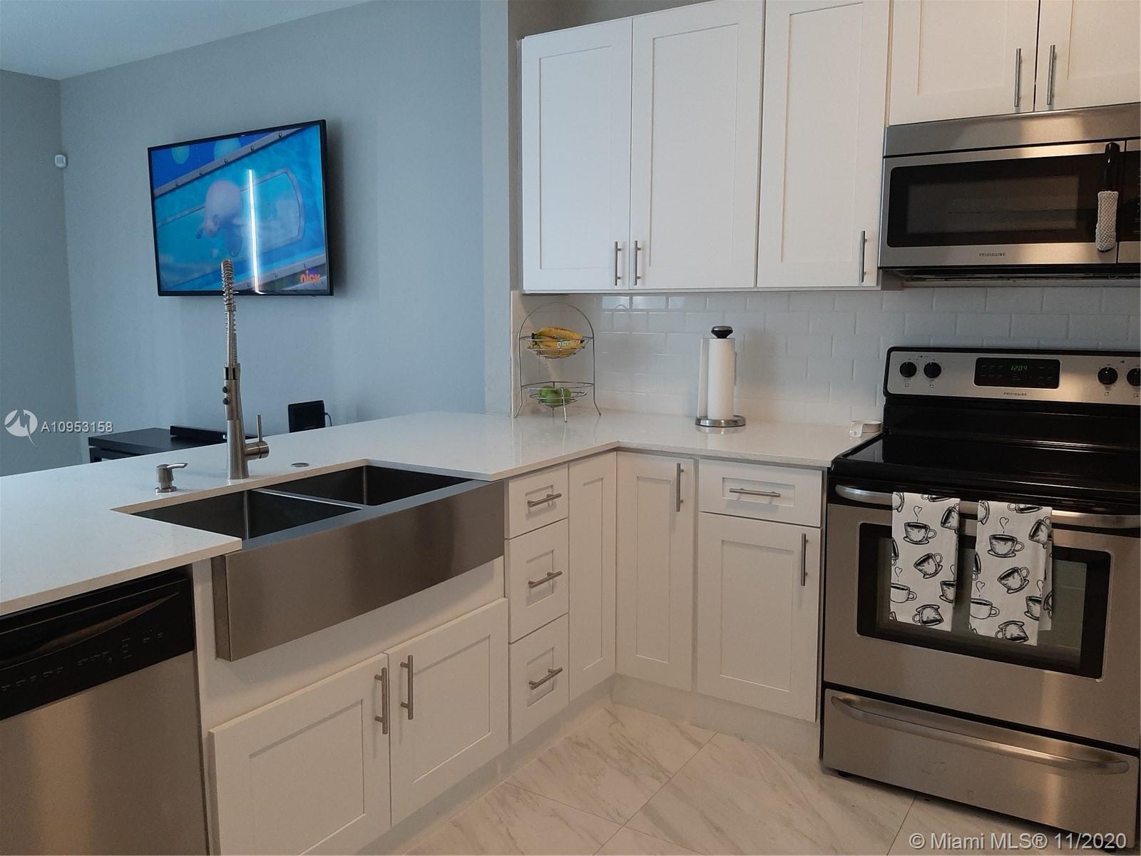 VILLAS AT NAUTICA THREE C - Residential