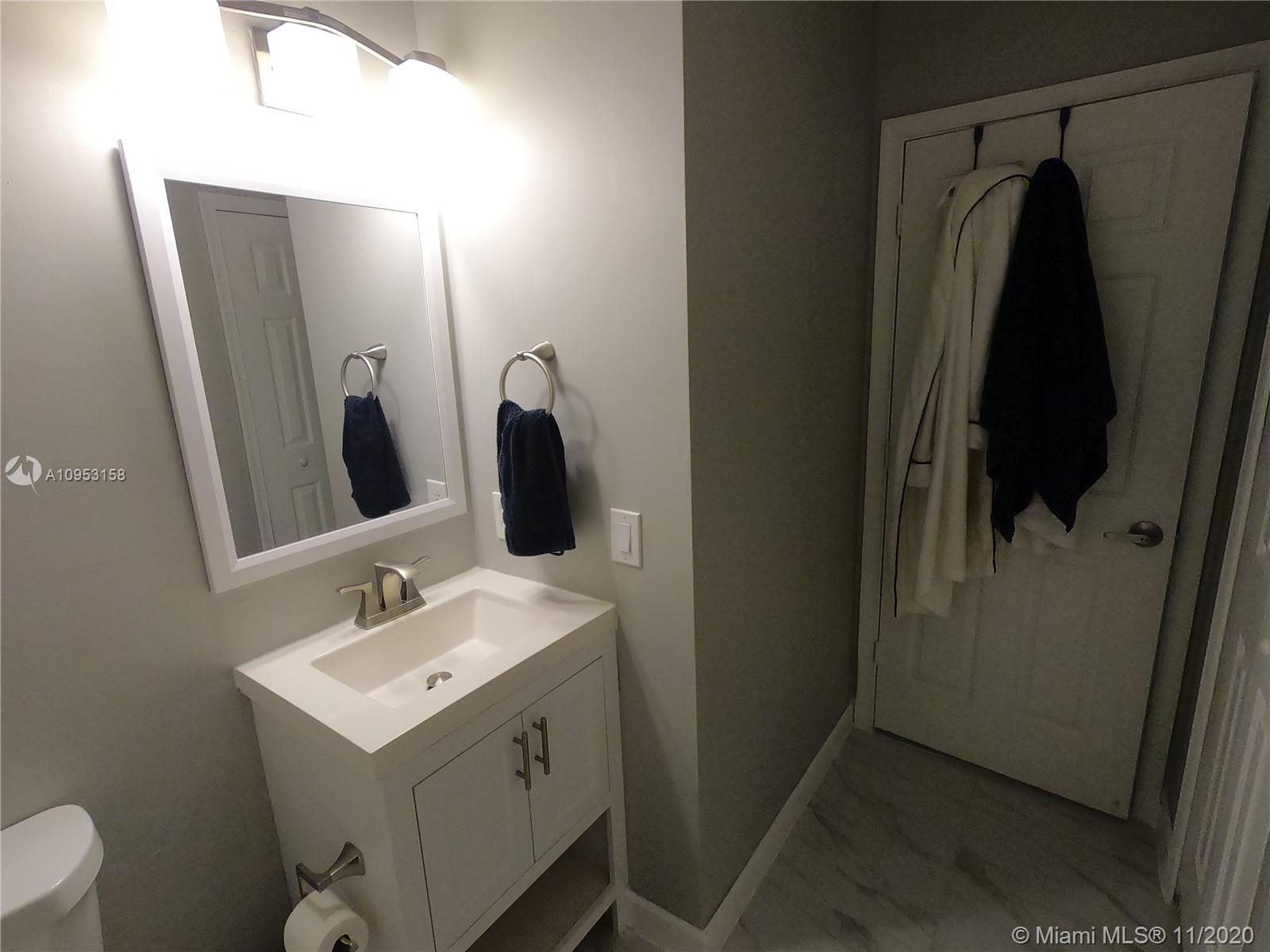 VILLAS AT NAUTICA THREE C - Residential