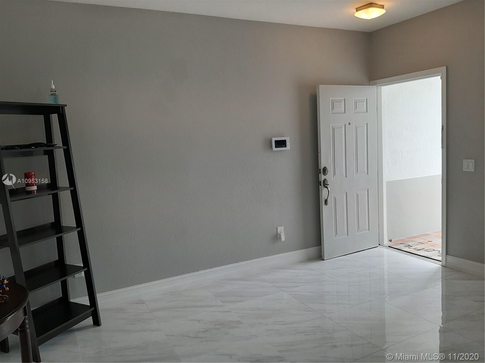 VILLAS AT NAUTICA THREE C - Residential